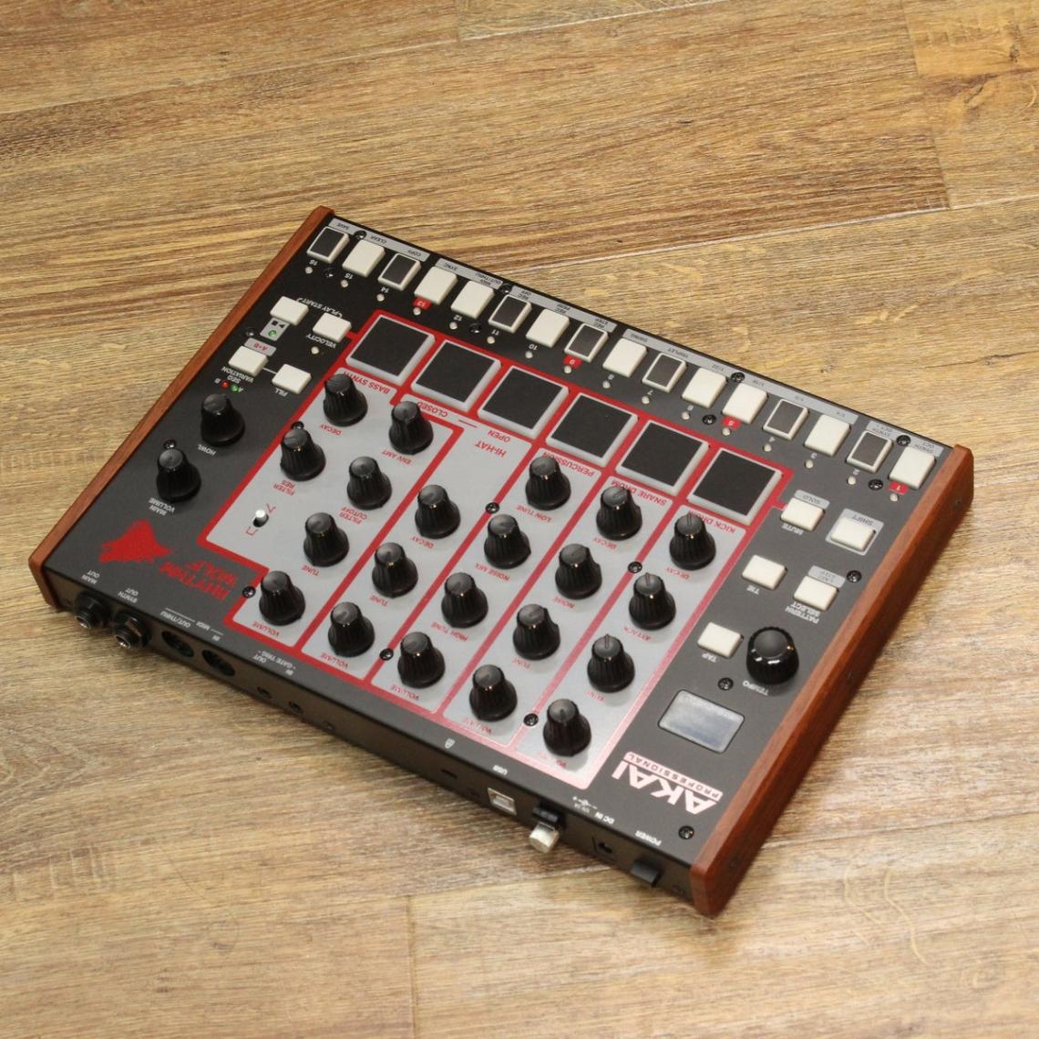 中古】 AKAI / Rhythm Wolf 【キーボードマート新宿】【8/21 値下げ