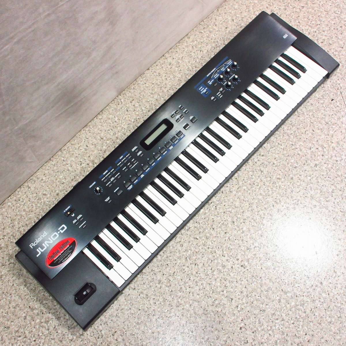 【美品】Roland ローランド JUNO-D Limited Edition 000000128605_Z8wjMo9.jpg