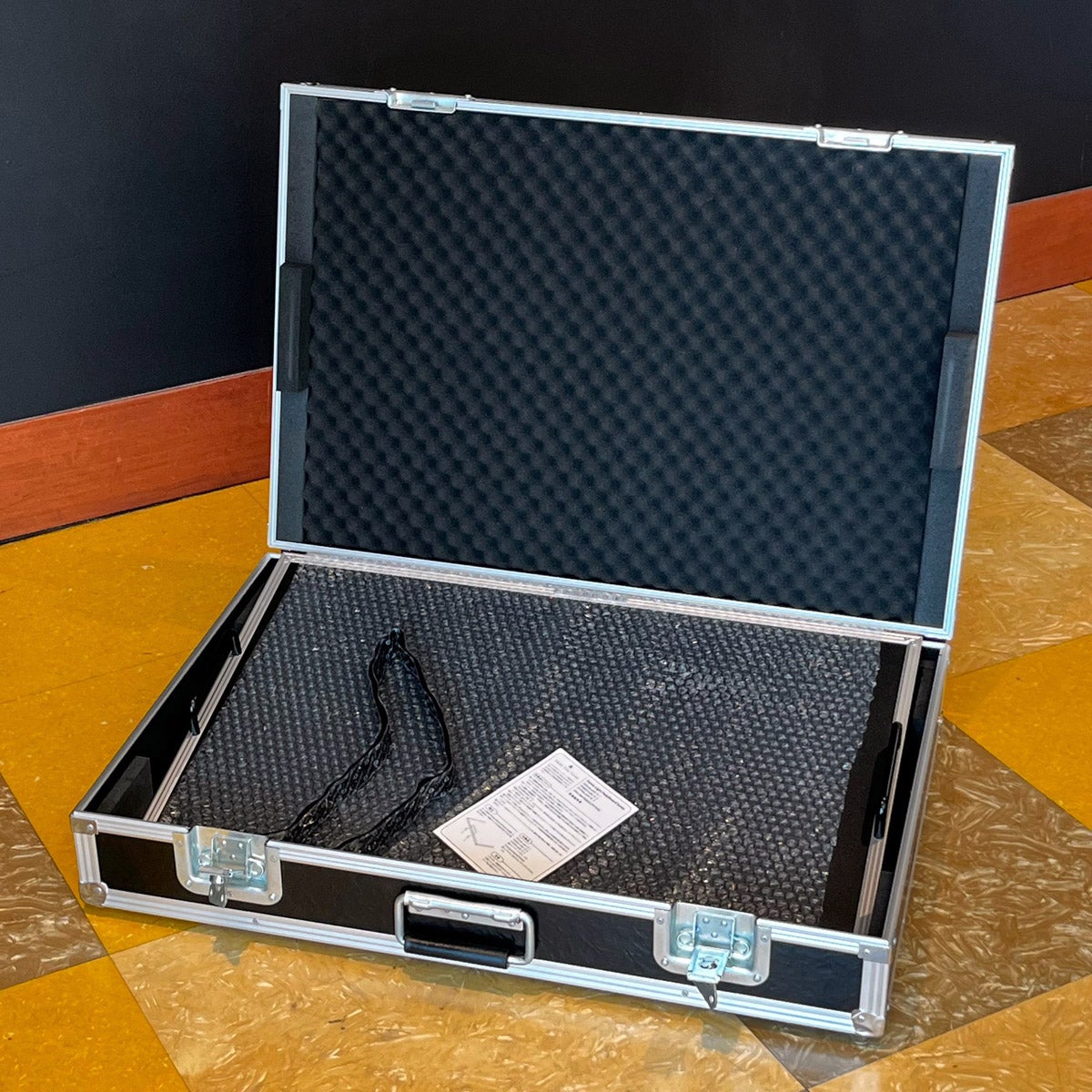 FREE THE TONE FP7045 with TC-3 with PB-3 エフェクターボードセット 中古】Free The Tone / FP7045 with TC-3 PEDALBOARD w/HARD CASE