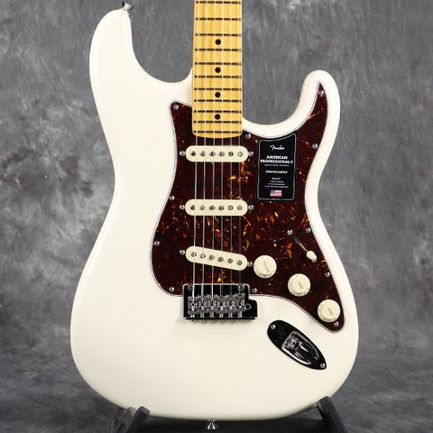 Fender/ American Professional II Stratocaster Maple Fingerboard