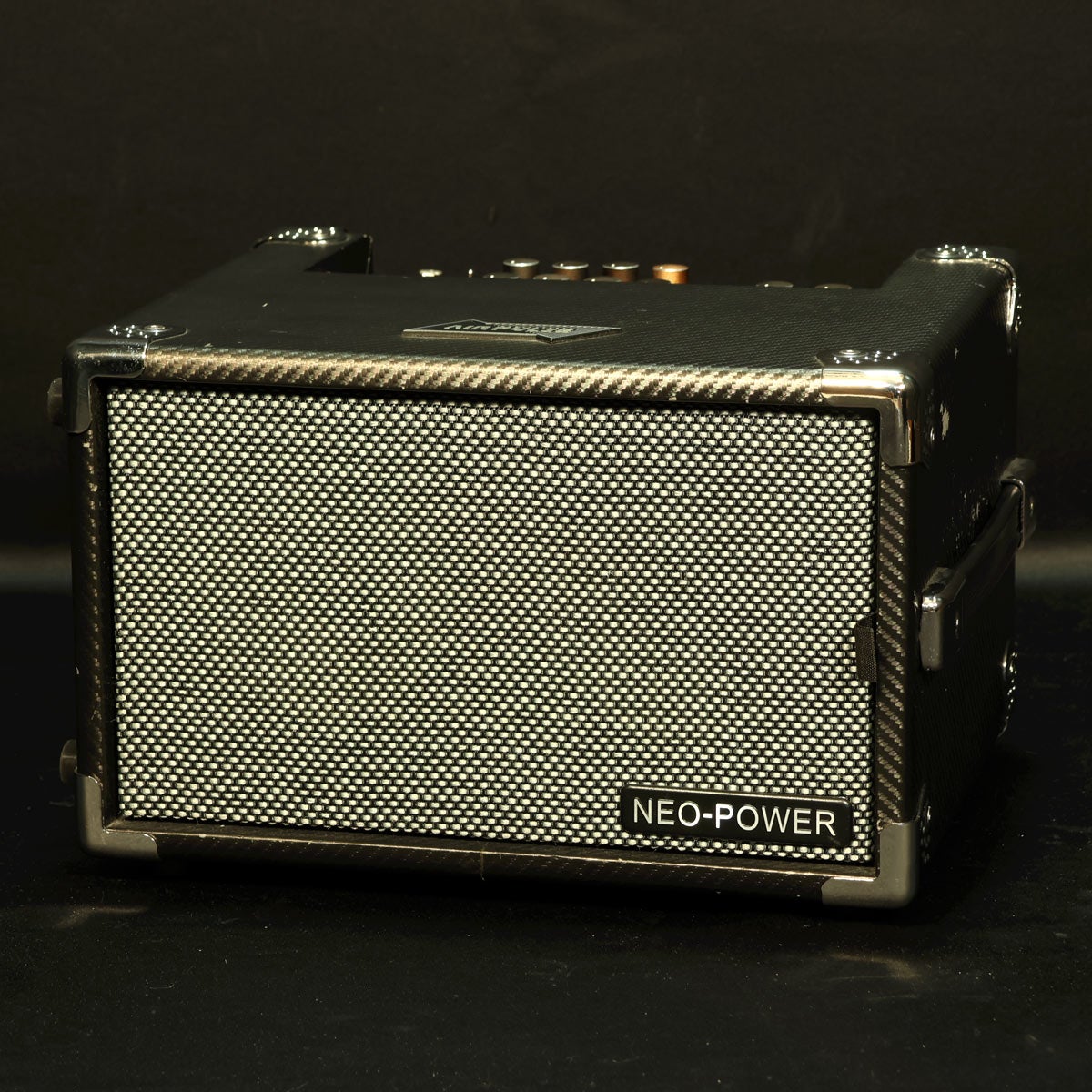 NEO-POWER ベースアンプAAD by Phil Jones。値下げ中！ AAD Phil JONES Cub-II AG-150 高品質アンプです。 【公式通販】