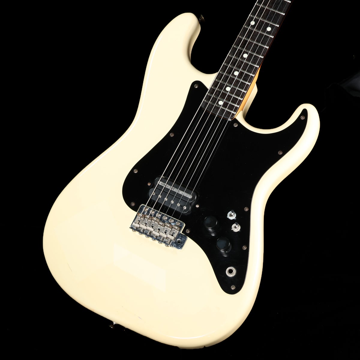 Squier ST-331 Aシリアル 国産 ミディアムスケール Squier ST-331 Aシリアル 国産 ミディアムスケール エレキギター