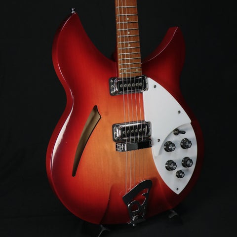 RICKENBACKER × サンバースト)の検索結果 | ギター、アコギ、管楽器