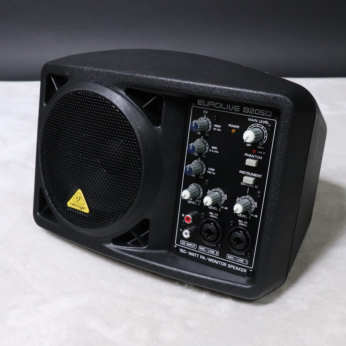 BEHRINGER B205D　パワードスピーカー BEHRINGER B205D 150W パワードスピーカー