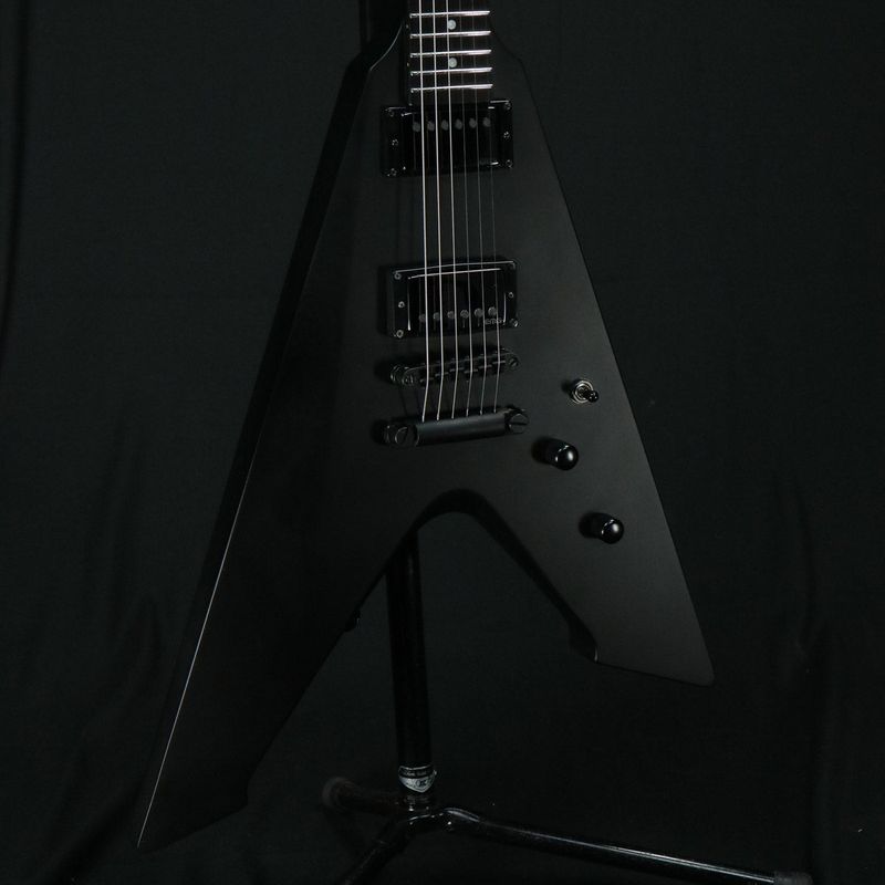 【中古】LTD / LTD VOULTURE Black Satin James Hetfield Signature 【名古屋栄店】【値下げ】