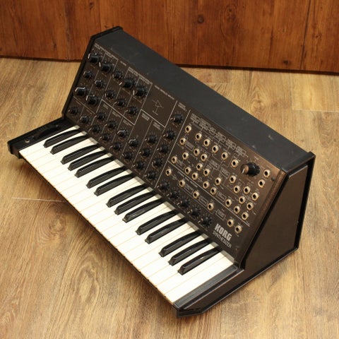 KORG Polysix ヴィンテージアナログシンセサイザー　ハードケース付き 中古】KORG Polysix、完全オーバーホール済み商品入荷です