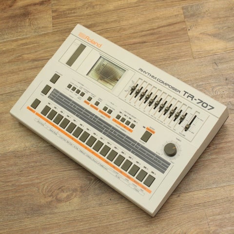 中古】 ROLAND / TR-707 【キーボードマート新宿】【新宿店】 | リズム