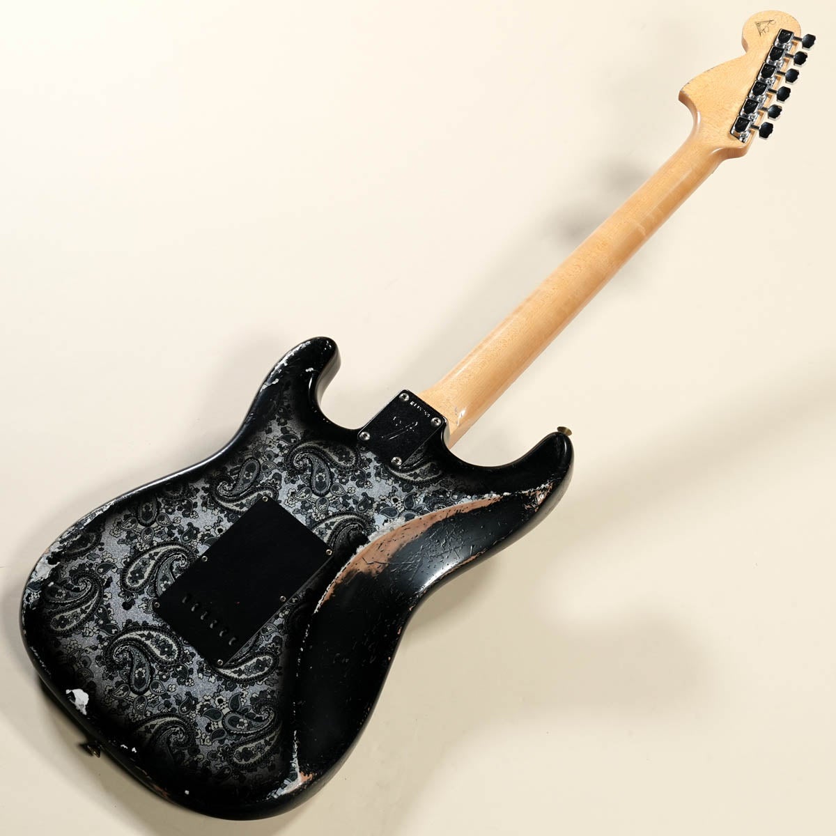 Fender Custom Shop / Master Built 1969 Stratocaster Relic SSH Black Paisley by Dennis Galuszka 【시부야점】[아울렛]《FCS세일》《11월 8일까지 기간 한정 타임세일》 사진 4