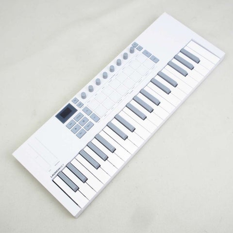 中古】novation / Launchkey Mini 37 Mk4 コンパクトなMIDIキーボード