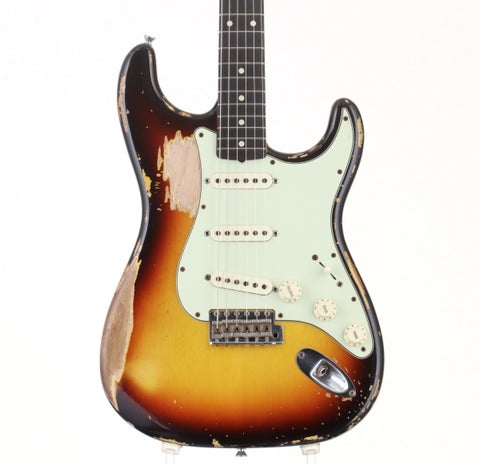 Fender (ストラトキャスタータイプ × サンバースト)の検索結果