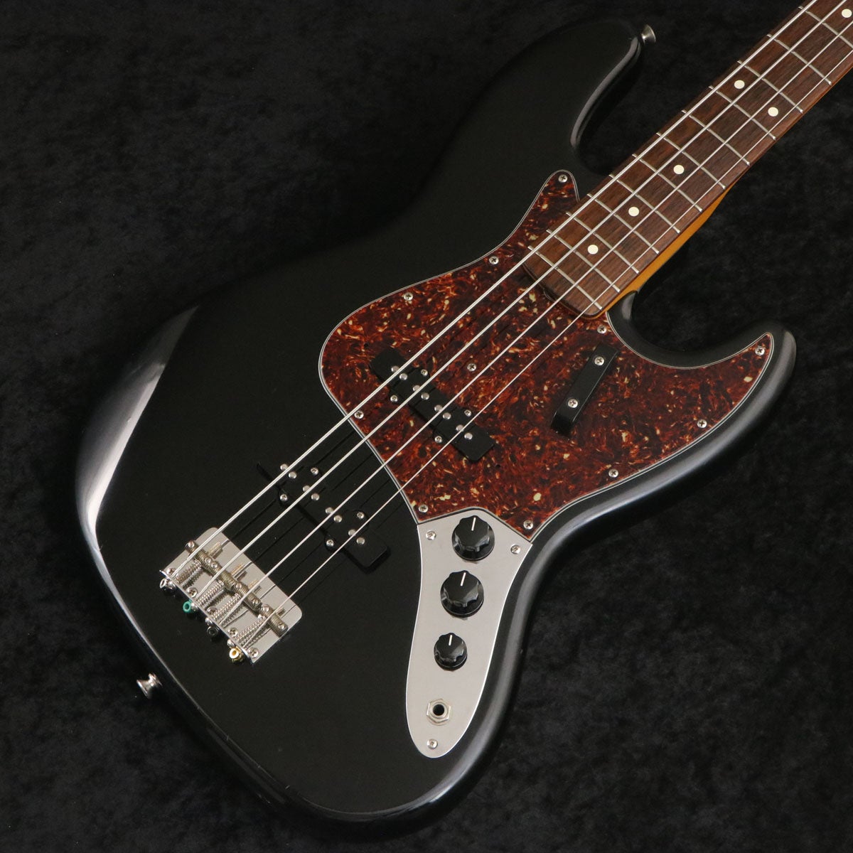 中古】FENDER USA / American Vintage 62 Jazz Bass Black Thin