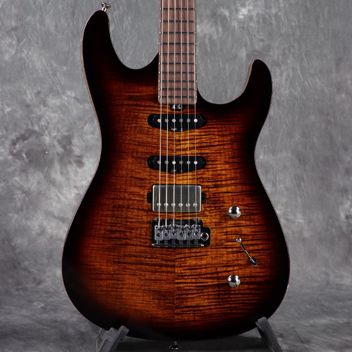 ブリュワーチャップマンガン８.10フイートぐらい厚み7センチぐらい 新品アウトレット特価】Chapman Guitars / Scout Traditional Tiger