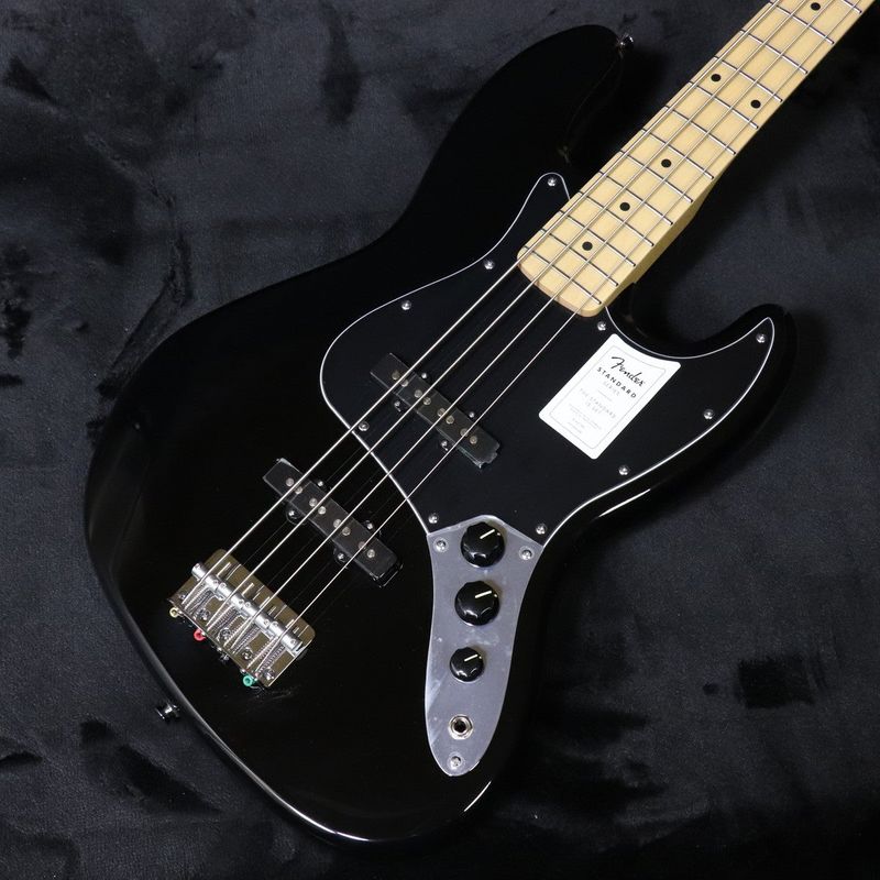 Fender / Standard Jazz Bass Maple Fingerboard Black Pickguard