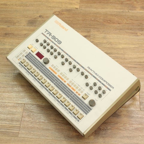 【中古】 ROLAND / TR-909 Rhythm Composer 【キーボードマート新宿】【新宿店】