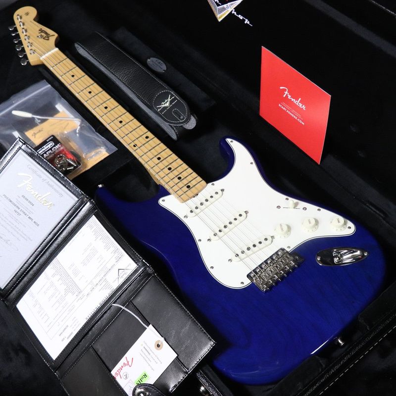 【週末限定セール！】エレキギター　Fender ストラトキャスター 純正ケース付 週末限定セール！】エレキギター Fender ストラトキャスター 純正