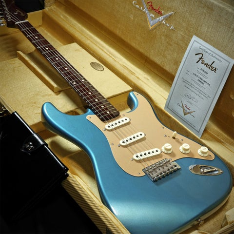 Fender Stratocaster ブルー 値下げ中 ストラトキャスタータイプ × FENDER CUSTOM SHOP × ブルー)の検索結果