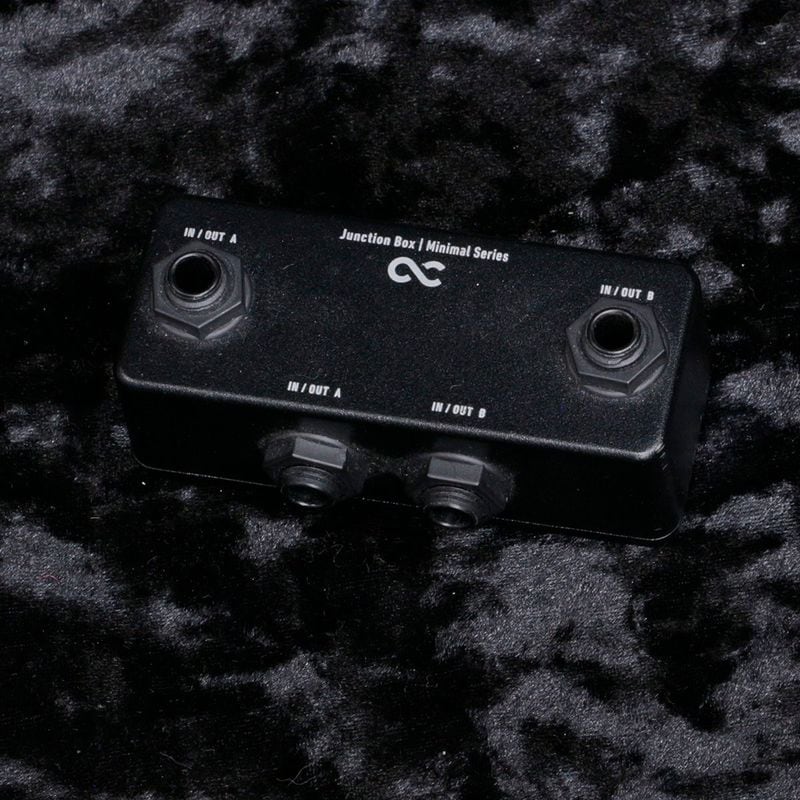※限定値下げ【中古美品】One Controlギターエフェクター スイッチボード 中古】ONE CONTROL / Minimal Series Pedal Board Junction Box 【新宿