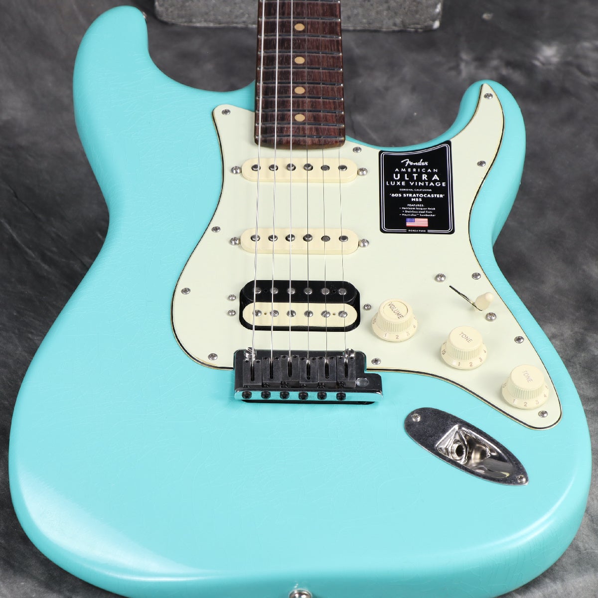 Fender / American Ultra Luxe '60s Stratocaster HSS Rosewood