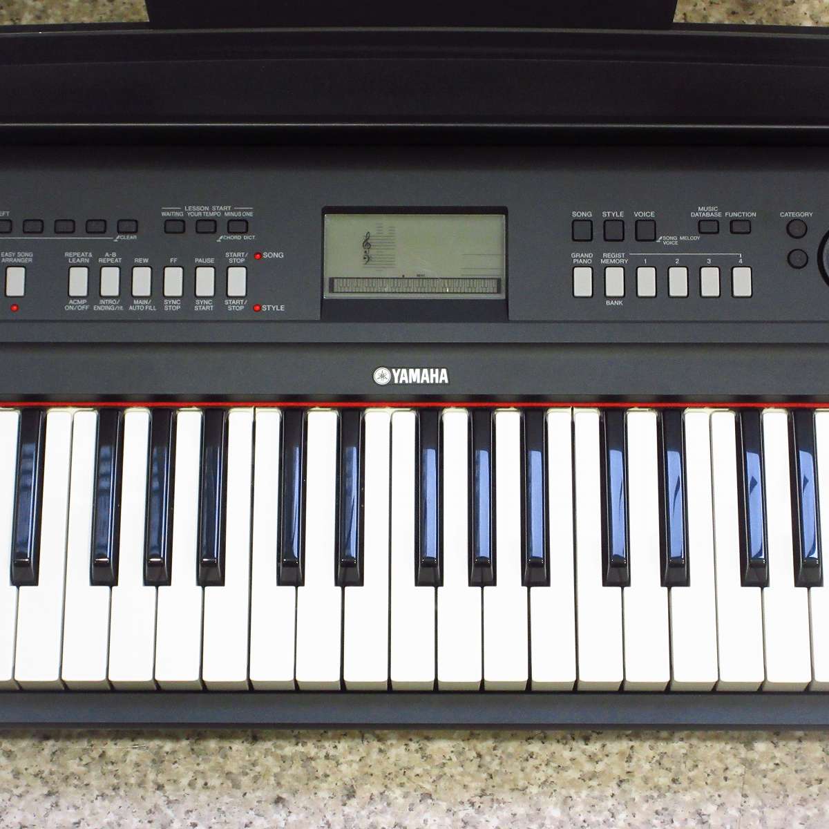 中古】YAMAHA / NP-V60 スタイリッシュな76鍵盤キーボード 【横浜店