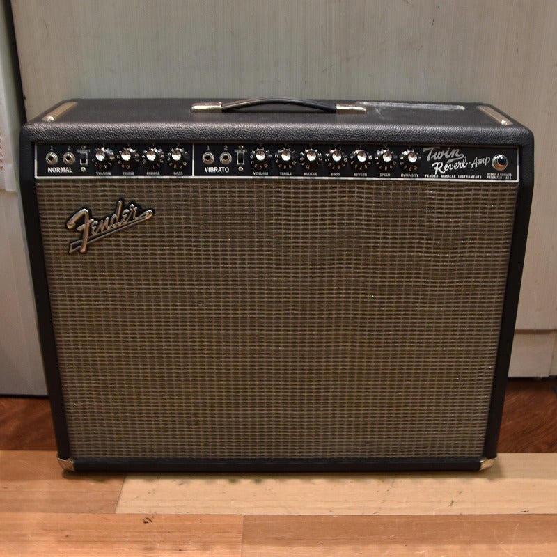 中古】FENDER USA / 65 Twin Reverb Black and Silver 【心斎橋店
