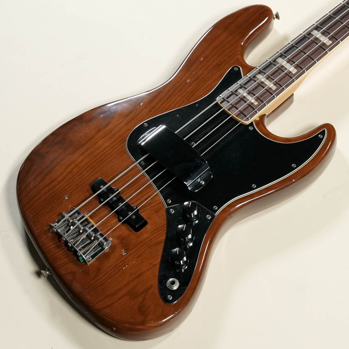 Vintage】FENDER / 1977 Jazz Bass Walnut /Rosewood Fingerboard