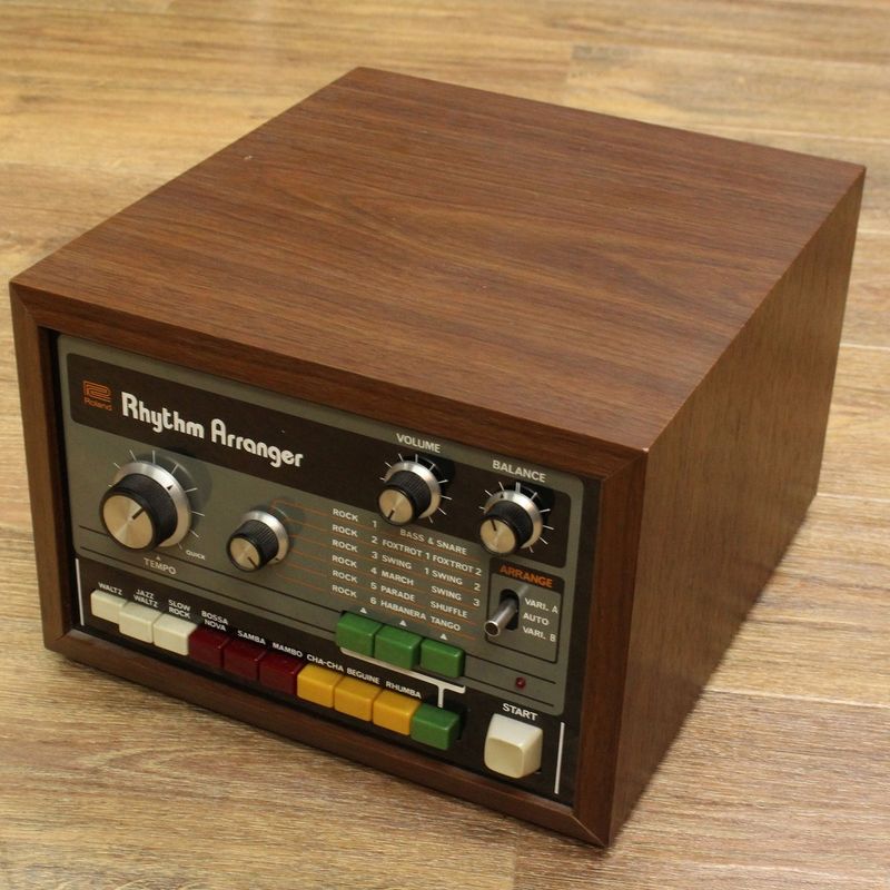 Okiru daby リズム rhythm レトロ レア 希少 競馬 Derby 中古】 ROLAND / TR-66 Rhythm Arranger 【VINTAGE】 【キーボード