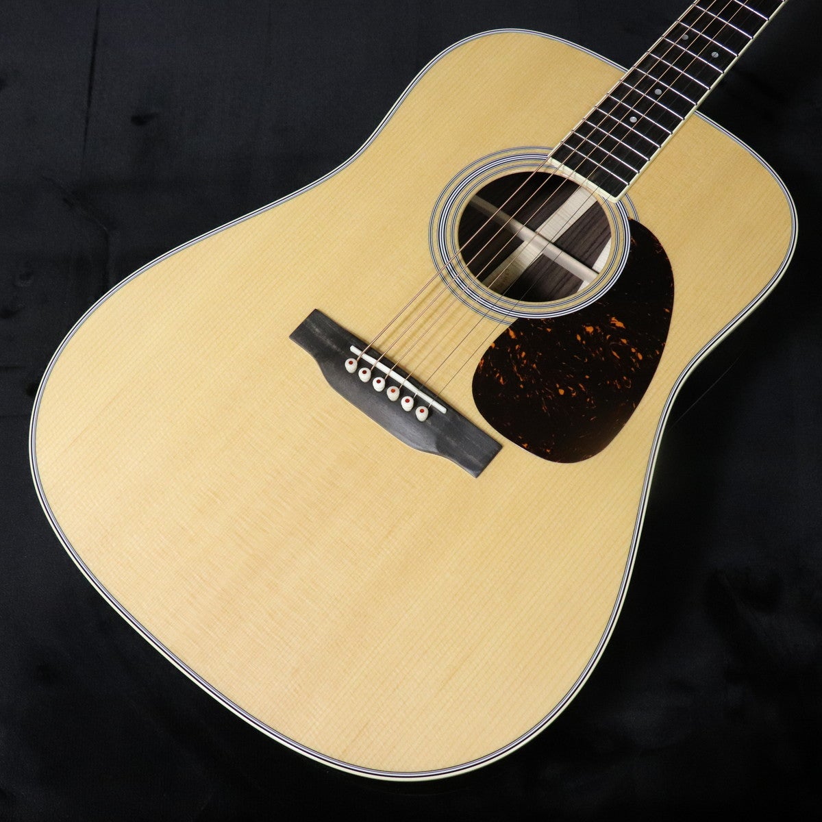 Martin D-35 1979年製 Anthem搭載 純正ハードケース付 Martin D-35 1979年製 Anthem搭載 純正ハードケース付 In-Depth Review
