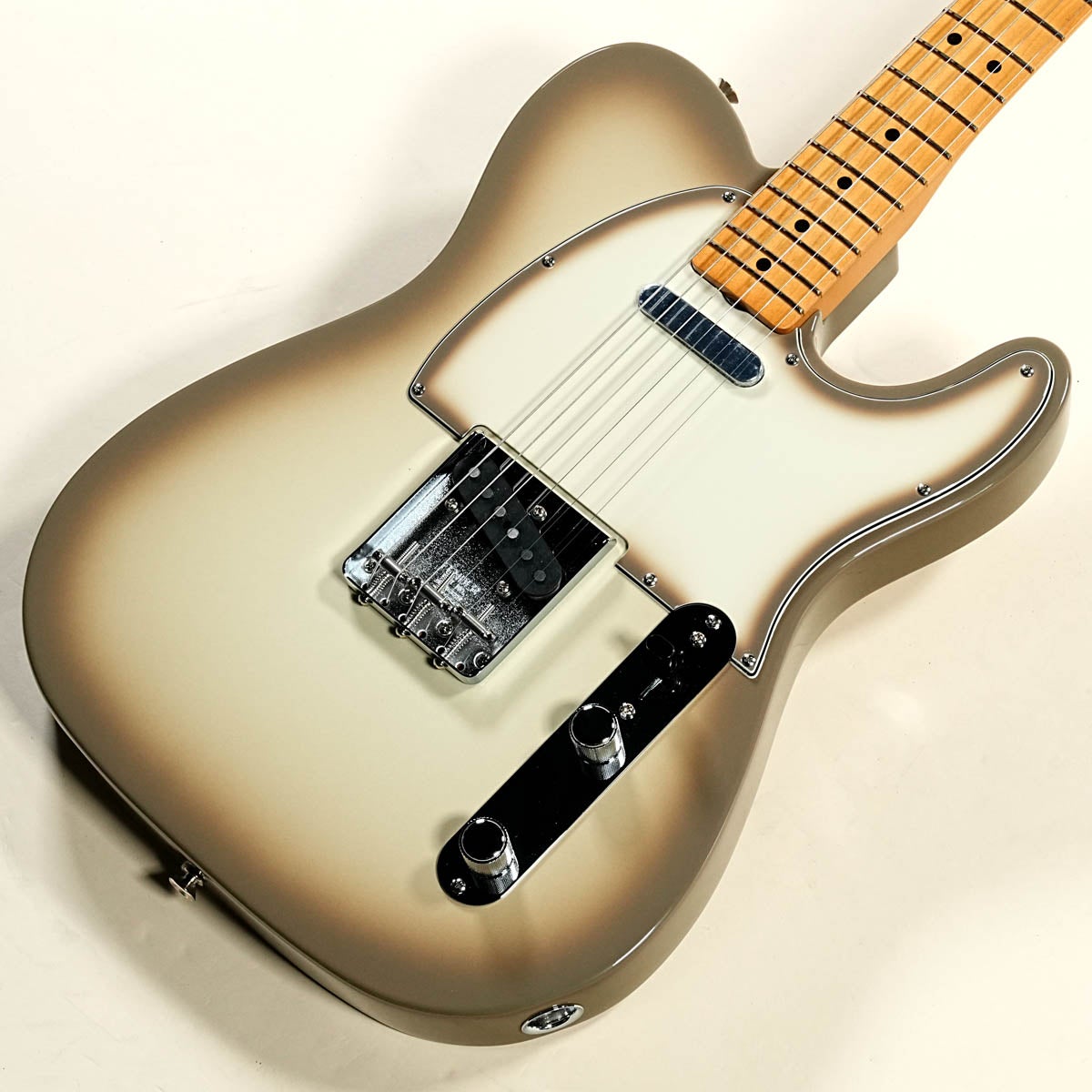 Fender / Limited Edition Vintera 60s Telecaster in Antigua Maple