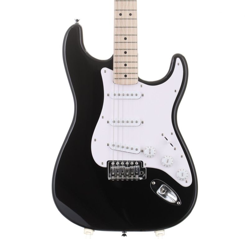 中古】Squier / Sonic Stratocaster Black Maple Fingerboard 2025年製