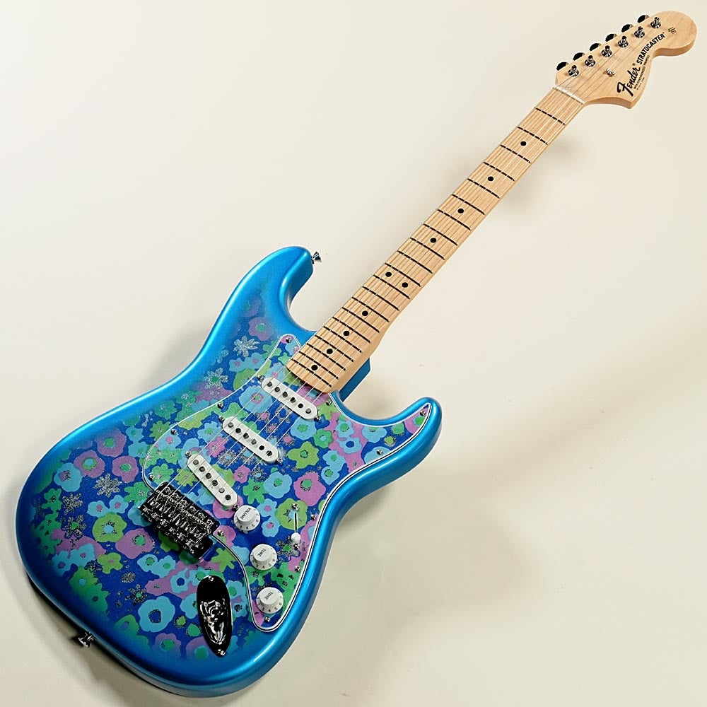 Fender / Made in Japan Limited Stratocaster Maple Fingerboard Blue