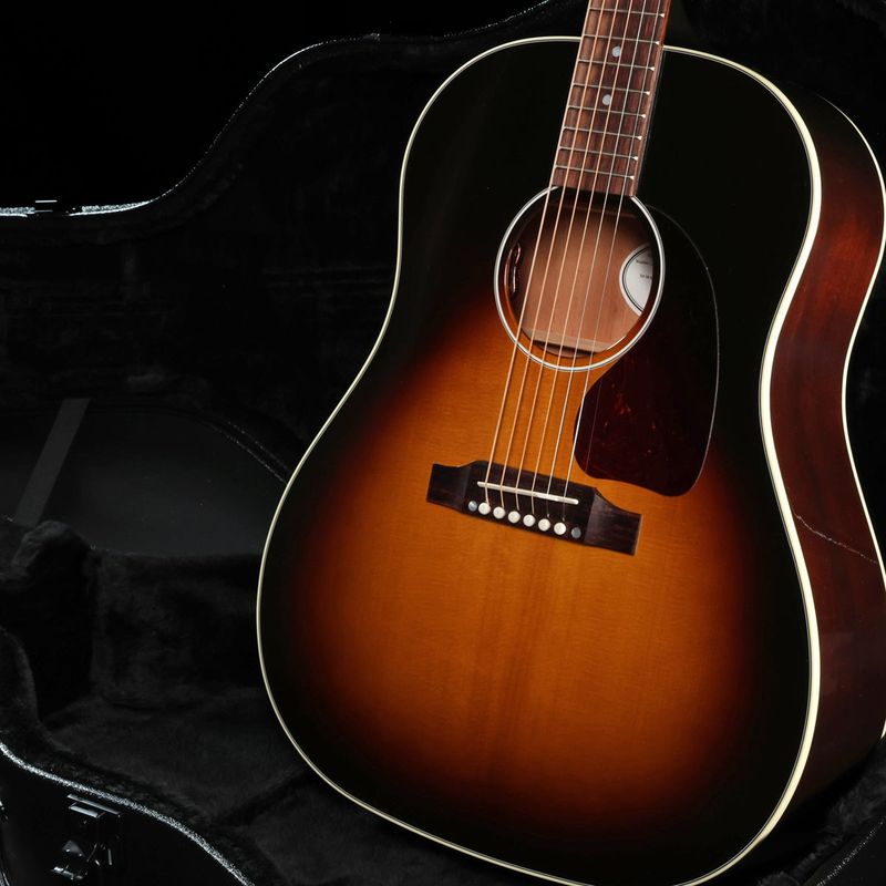 Gibson / J-45 Standard VS Vintage Sunburst 【重量：2.12kg】【S/N：21326117】【福岡店】