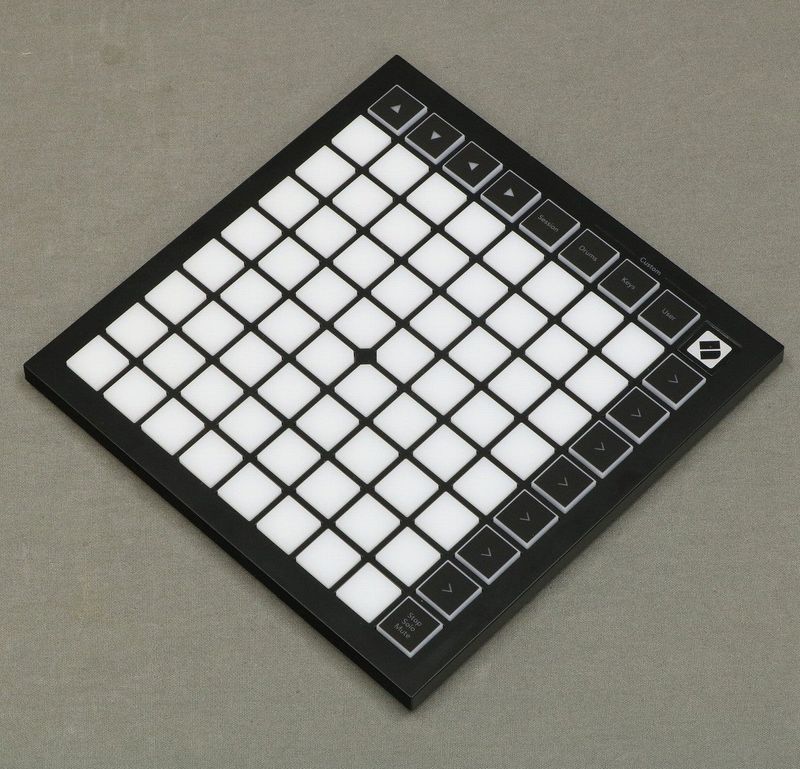 Novation Launchpad Mini MK-3 美品です。 中古】 NOVATION / LaunchPad Mini MK3 【御茶ノ水本店】 | MIDI