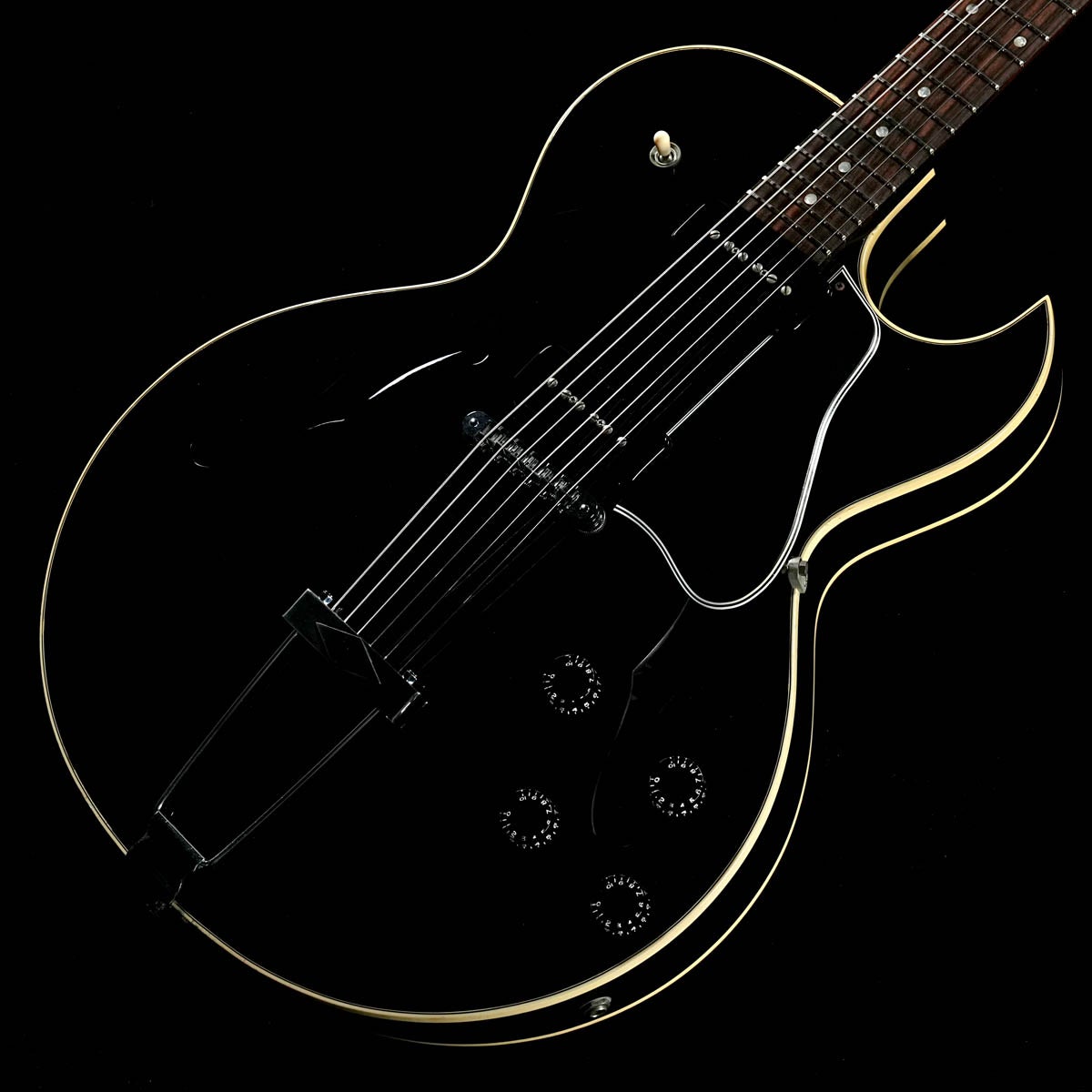 2001年製 Gibson ES-135 ブラック ビグスビー搭載 中古】Gibson / ES-135 Ebony 2001 【渋谷店】 | フルアコ | イシバシ楽器