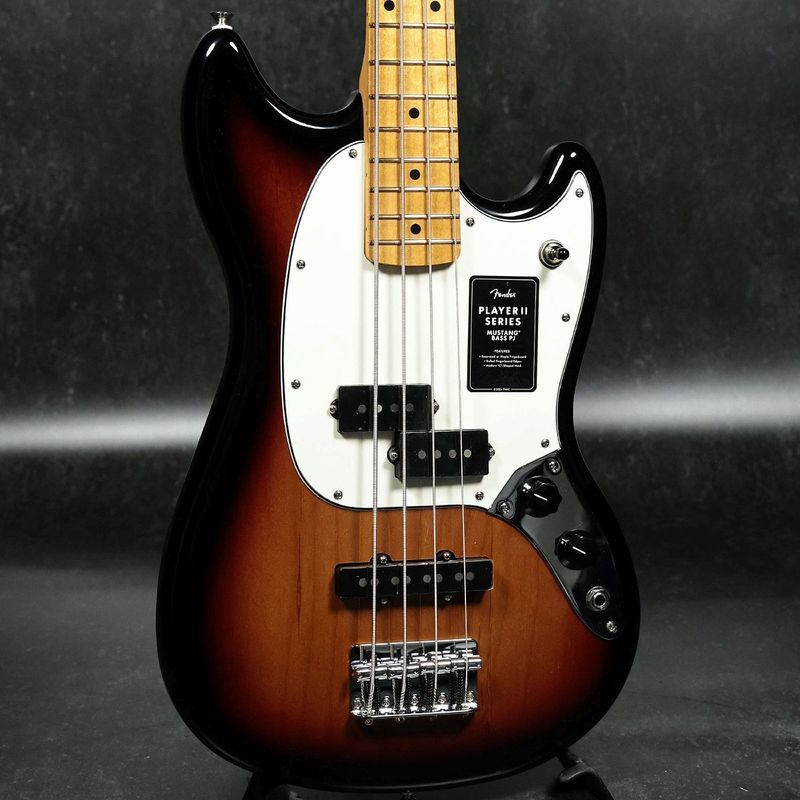 Fender / Player II Mustang Bass PJ 3-Color Sunburst Maple 【S/N MX26028625】【名古屋栄店】