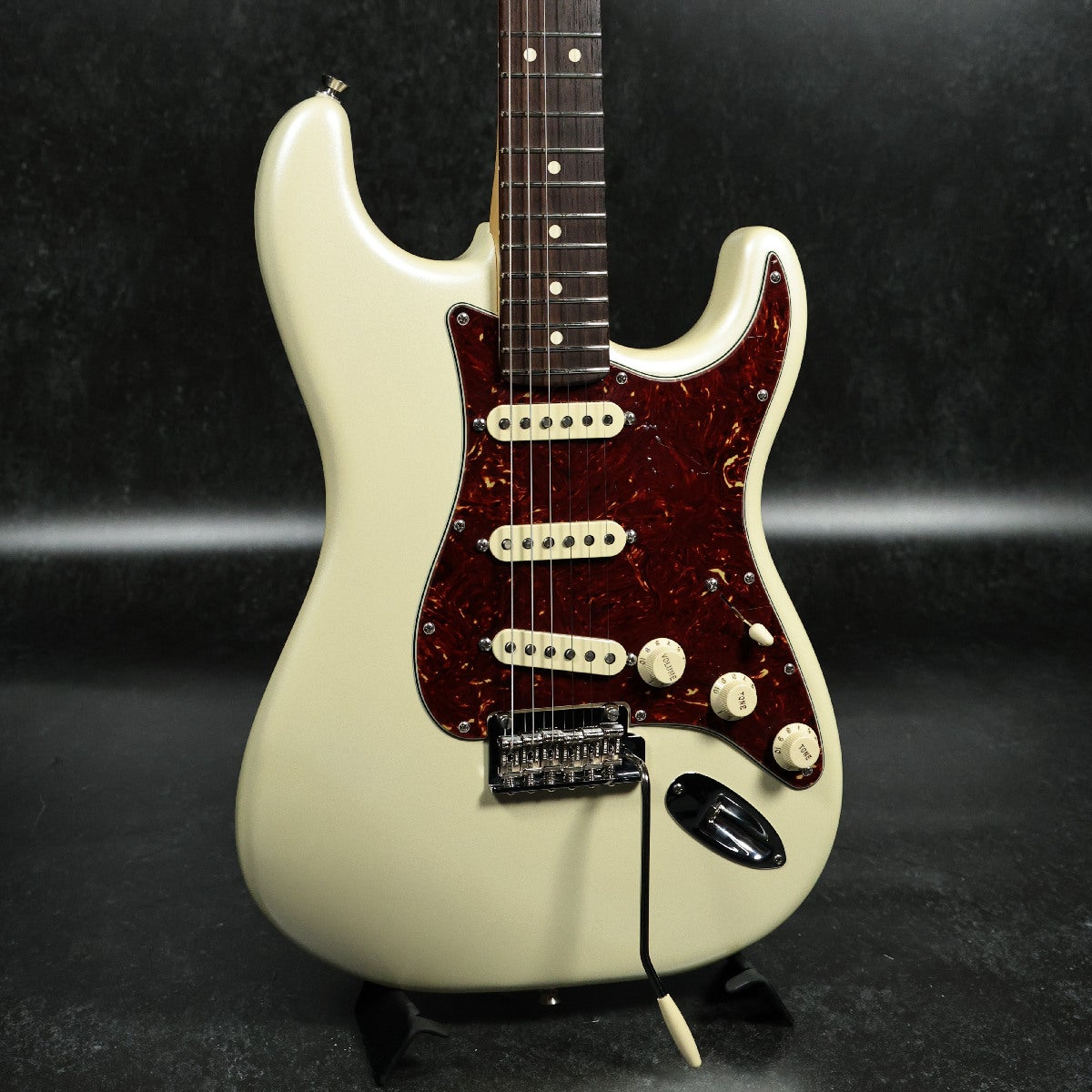 中古】Fender / American Showcase Stratocaster Olympic Pearl 2021