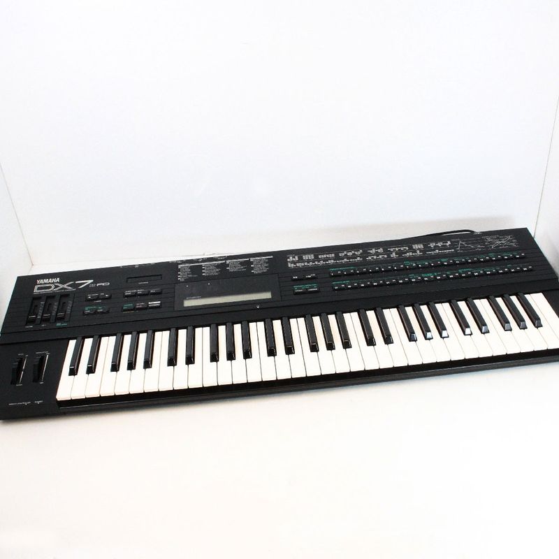 DX7 (シンセサイザー・キーボード × YAMAHA)の検索結果 | ギター