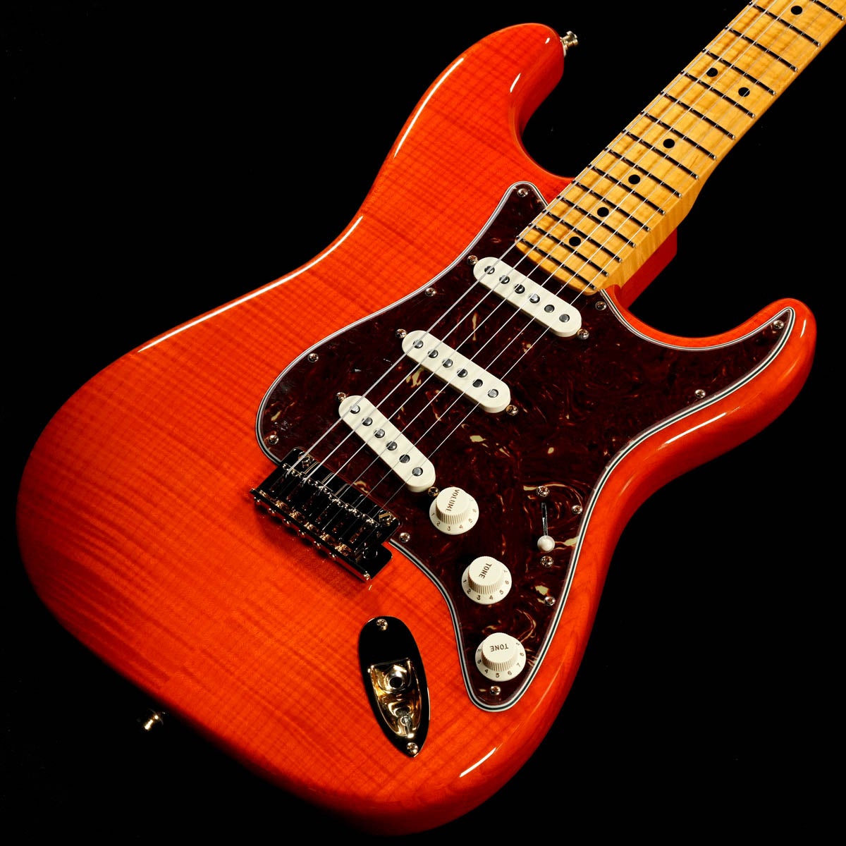 オレンジエレキギター カスタムデザイン Fender Custom Shop / Limited Edition Custom Deluxe 3A Flame Maple