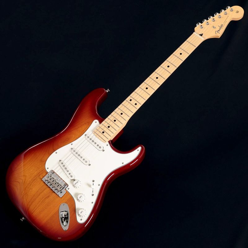 Fender Stratocaster エレキギター Fender (ストラトキャスタータイプ × 140,000円〜159,999円 他4条件)の