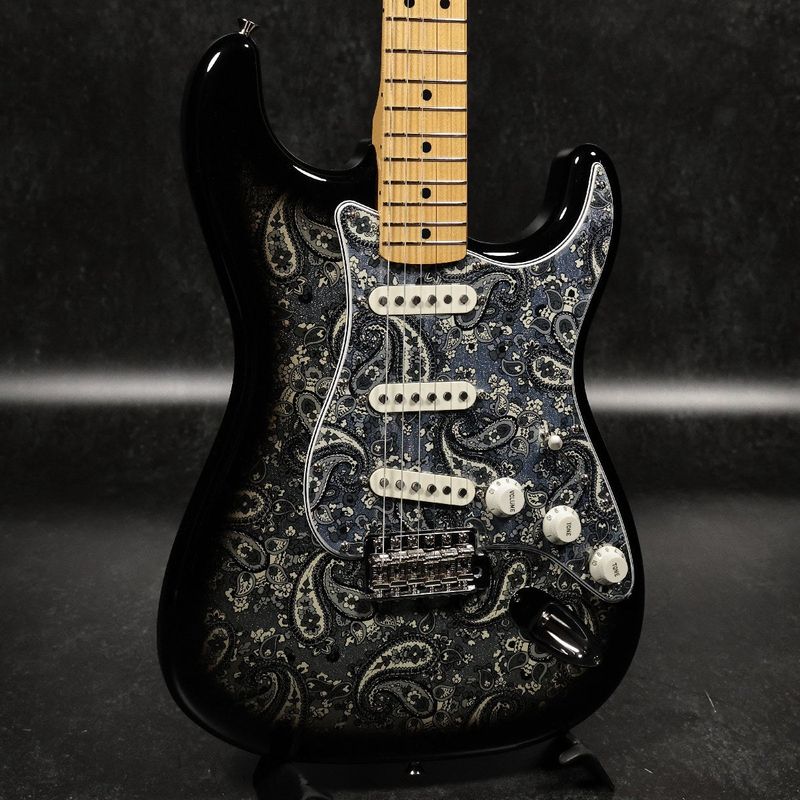 Fender / Made in Japan Limited Stratocaster Maple Black Paisley