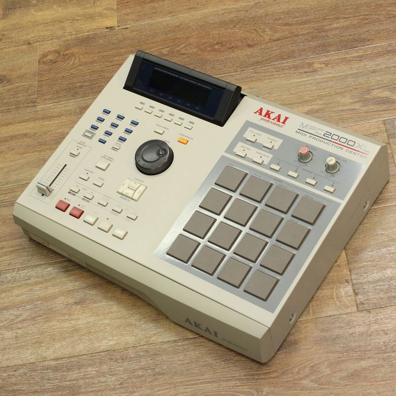 中古】 AKAI / MPC2000XL 32MB/FD 【キーボードマート新宿】【新宿店