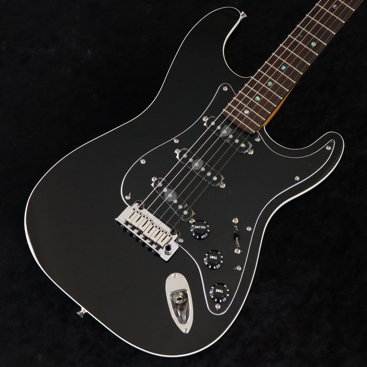 Fender / Made in Japan Limited Active Modern Stratocaster Rosewood