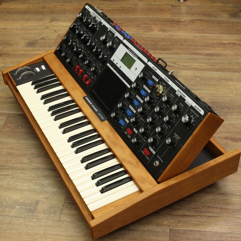 中古】 MOOG / Minimoog Voyager Performer Edition V3.5 Bb Mw GOLD