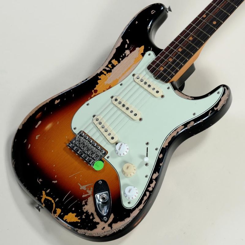 Fender (ストラトキャスタータイプ × 260,000円〜409,999円 × サン