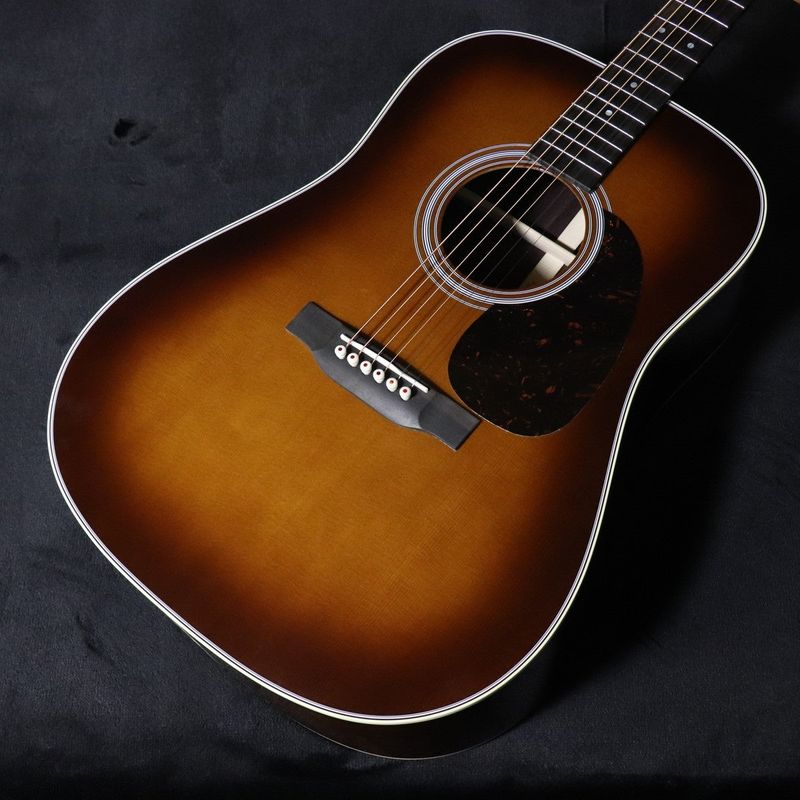 Martin / D-28 Ambertone 【梅田店】