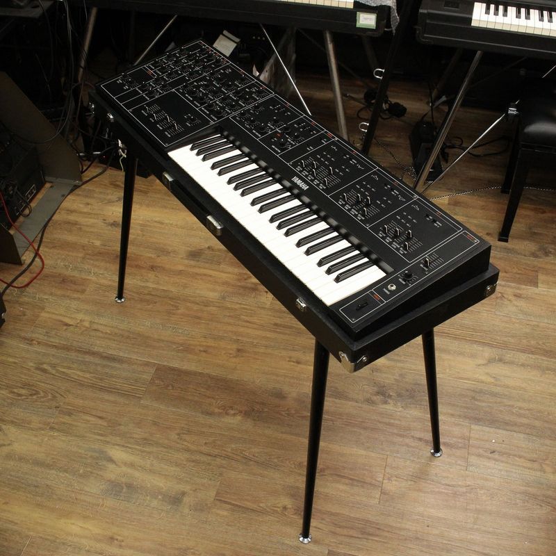 YAMAHA ヤマハ CS-30L アナログシンセサイザー ハードケース付属 通電
