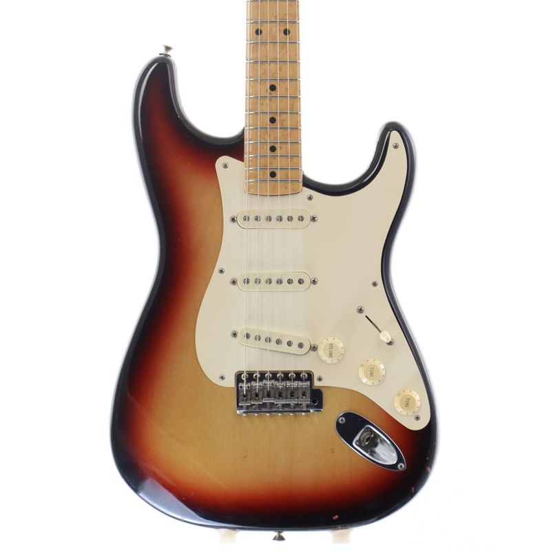 Fender (ストラトキャスタータイプ × サンバースト)の検索結果