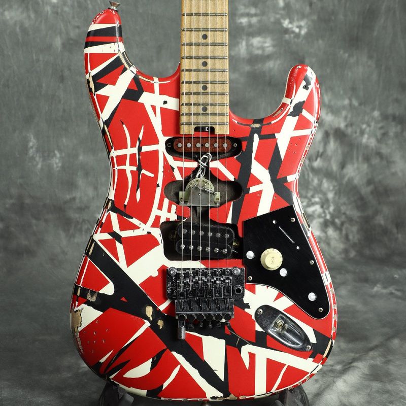 EVH / Striped Series Frankie Red/White/Black Relic【3.36kg】[S/N EVH2501845]