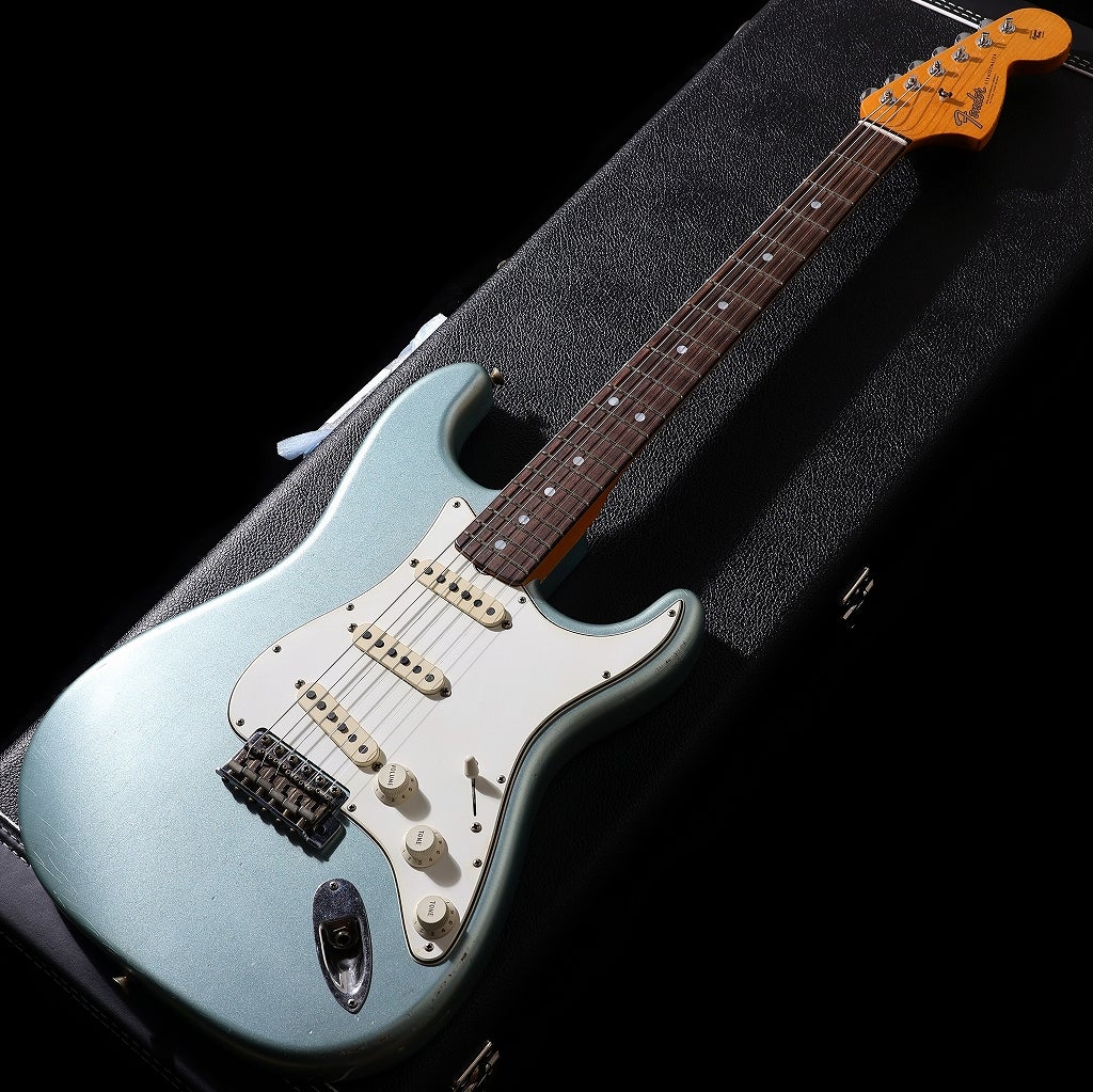 Fender Custom Shop / Master Built 1967 Stratocaster Journeyman Relic Aged Fire Mist Silver by Greg Fessler 사진 2