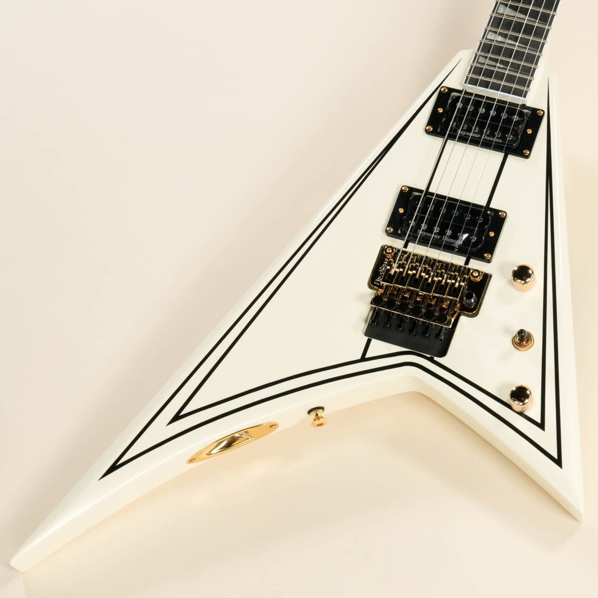 Jackson / Pro Series Rhoads RR3 Ebony Fingerboard Ivory with Black