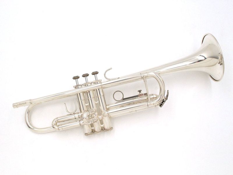 Vincent Bach トランペット TR300 中古】BACH / トランペット TR300S 銀メッキ仕上 【福岡店